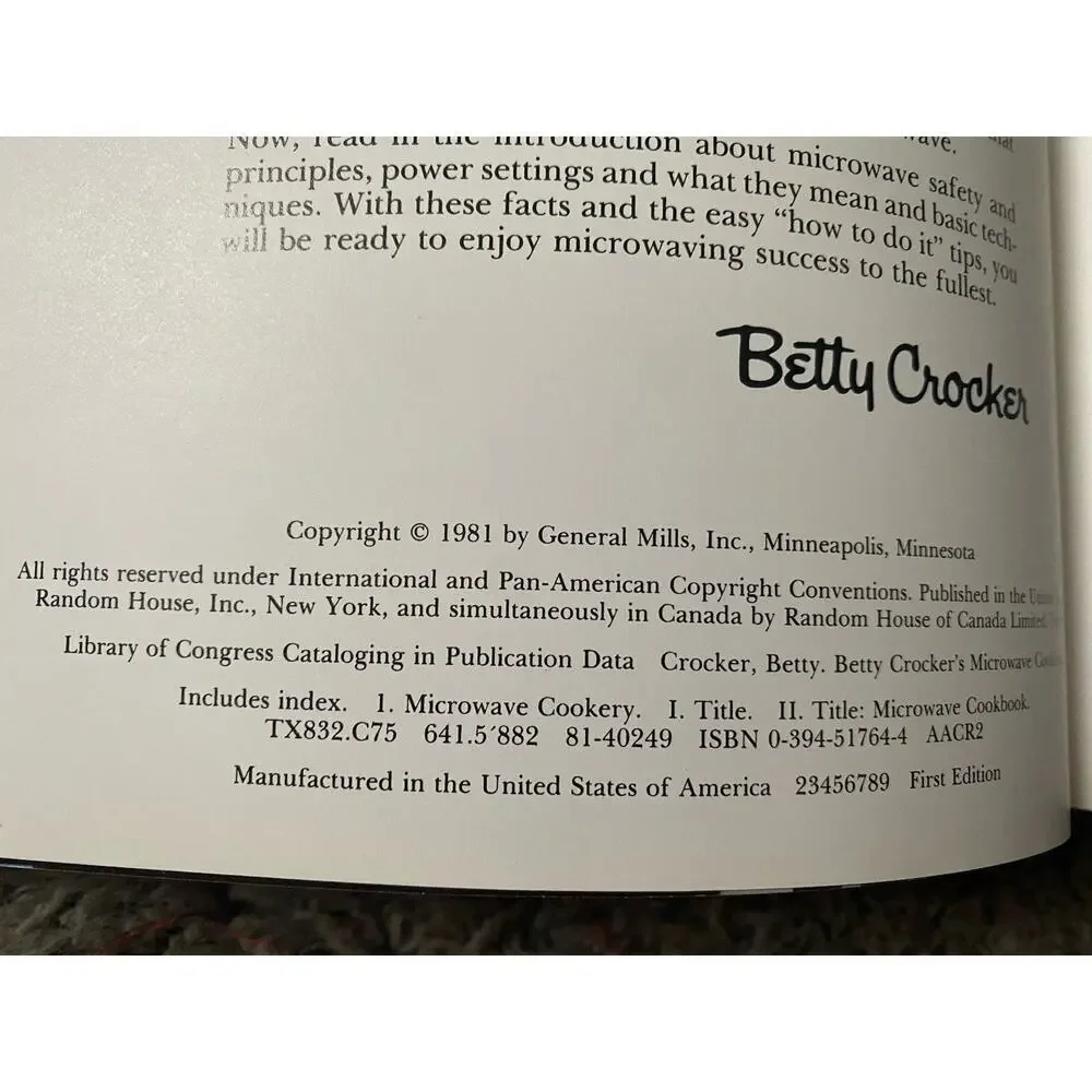 Betty Crocker’s Microwave Cookbook 1981 Vintage Hardcover Random House